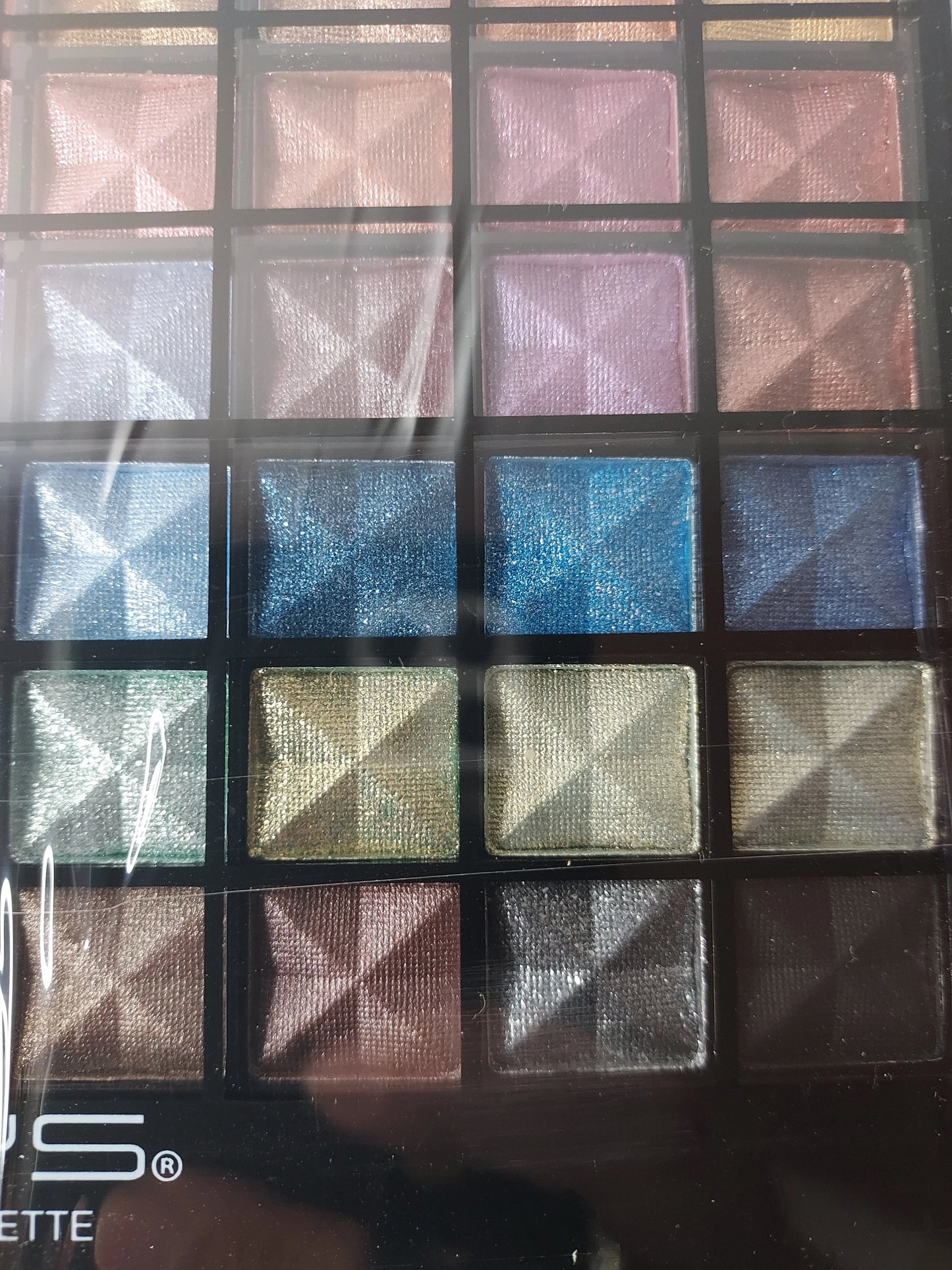 Palette de 48 fards irisés - LunellaB