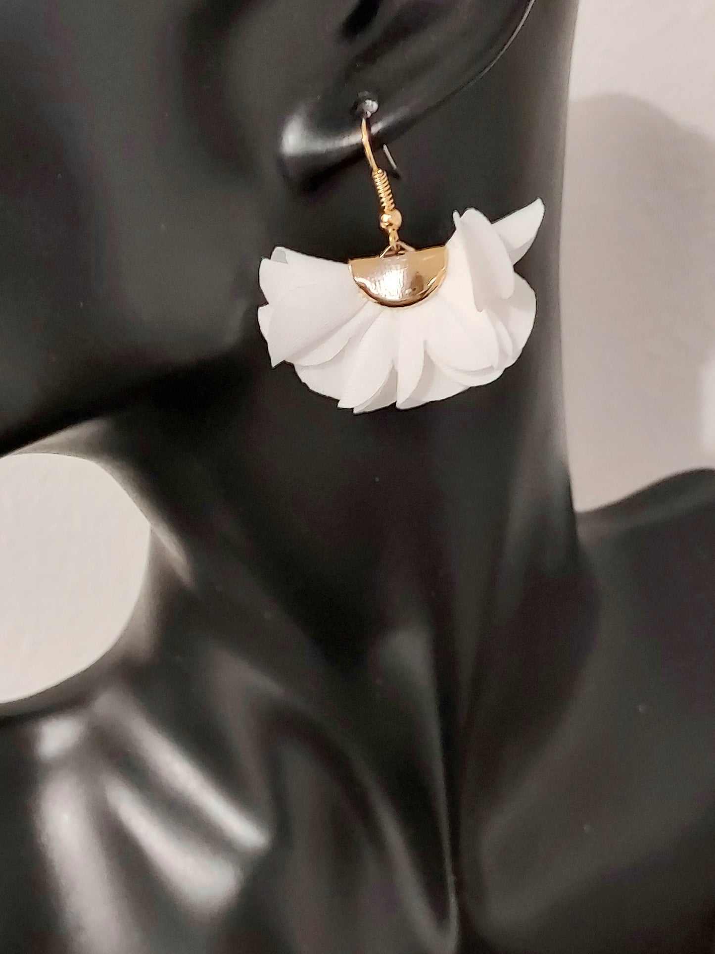 Boucles d'oreilles blanches - Hella