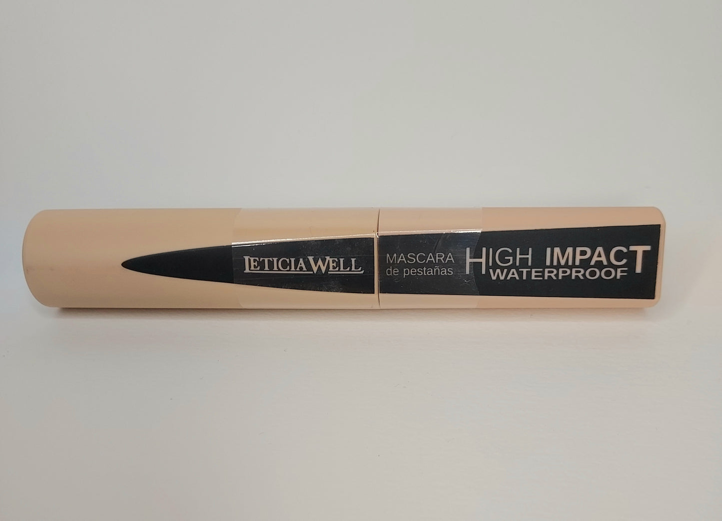 Mascara " HIGH IMPACT "