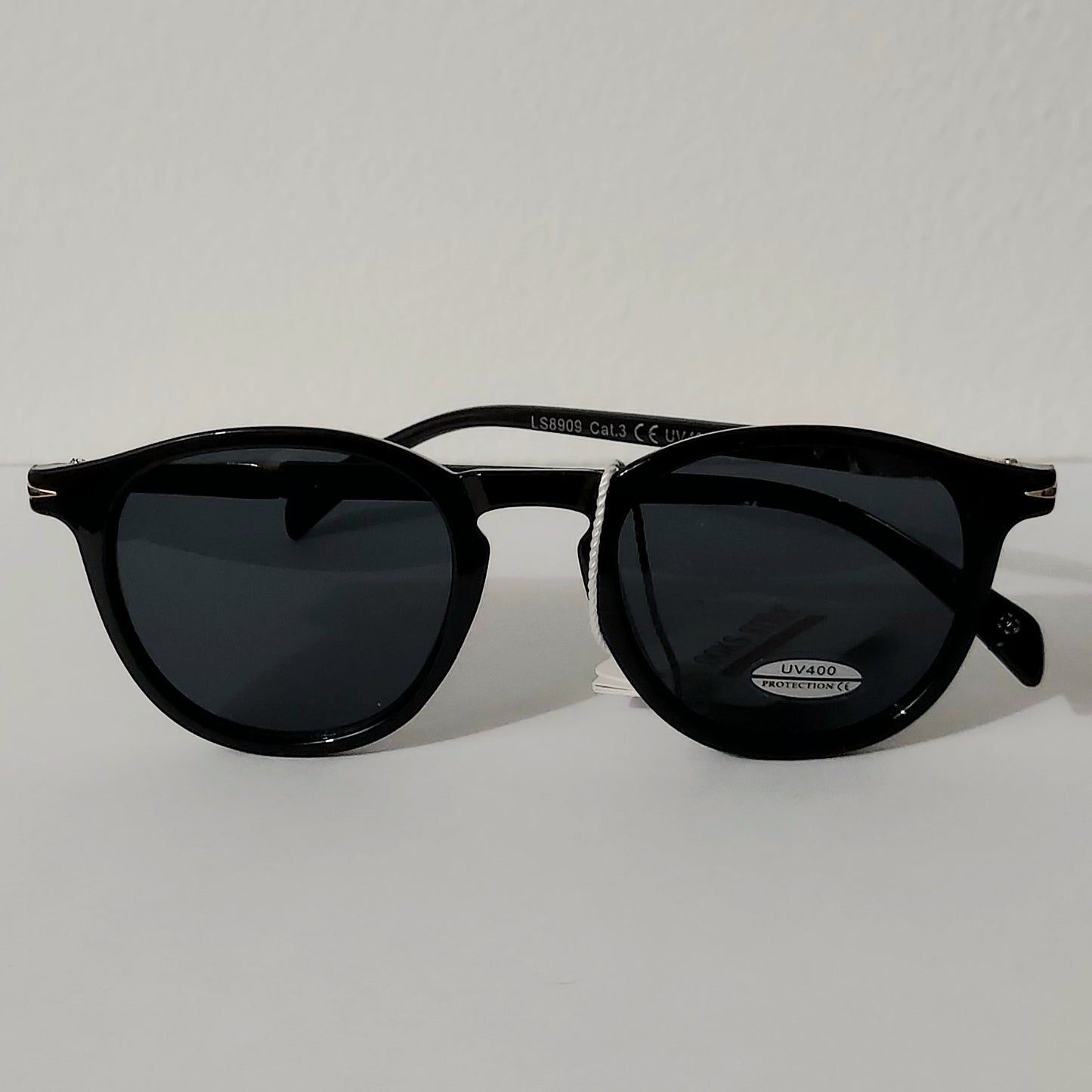 Lunettes de soleil LunellaB Urban Shield mixte avec verres UV400, monture noire élégante et design moderne.