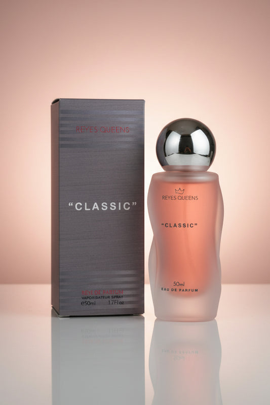 Flacon d'eau de parfum femme Reyes Queen Classic LunellaB, 50ml, avec bouchon élégant et étiquette sophistiquée.
